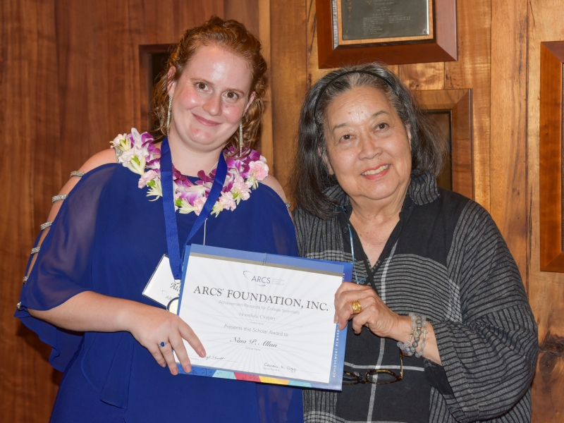 Nina Allan with certificate