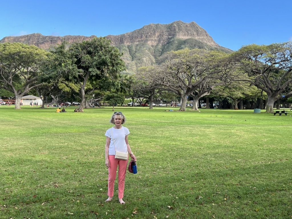 ARCS Foundation National President Beth Wainwright ARCS President Beth Wainwright in Hawaii